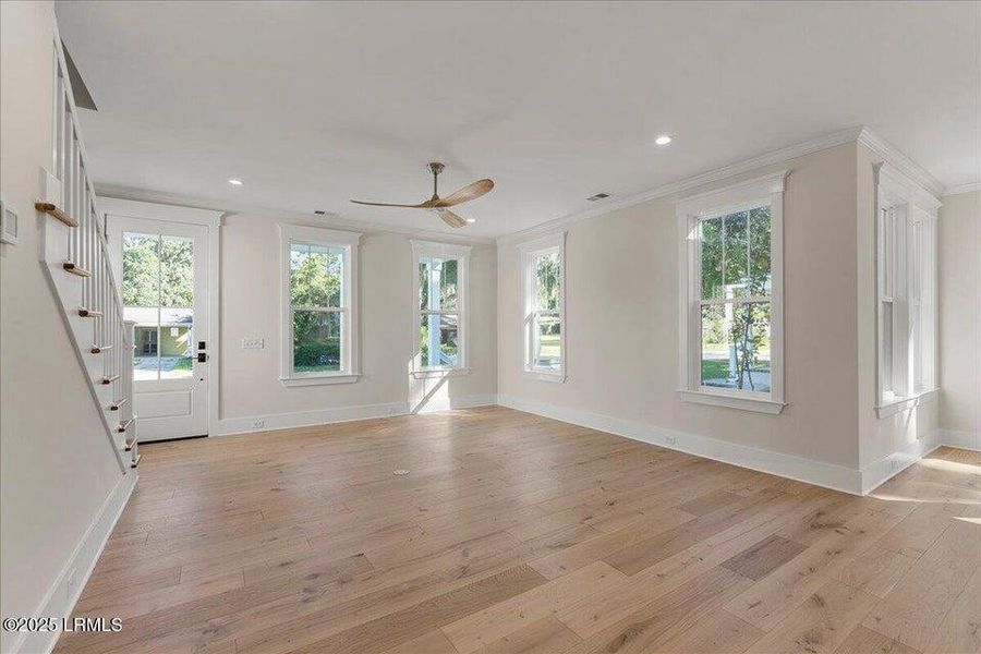 Spacious, unfurnished interior of a new home in , Beaufort (Image 12).