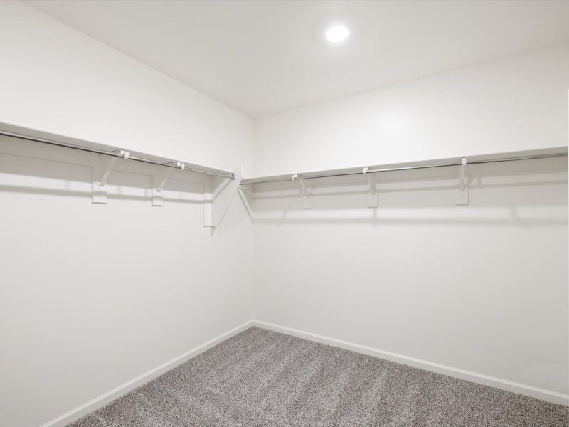 Welcome to the 2340 floorplan.