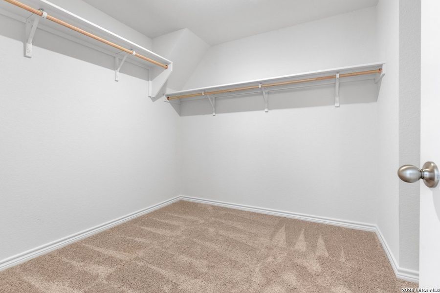 Spacious, unfurnished interior of a new home in Southton Cove, San Antonio (Image 24).
