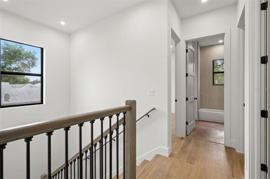 Spacious, unfurnished interior of a new home in , Tampa (Image 46).