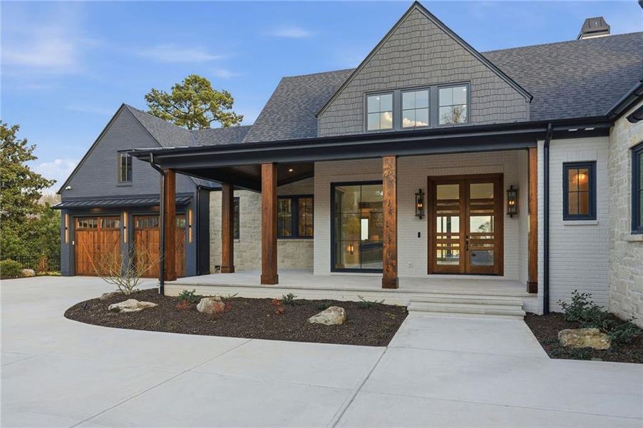 Exterior details and patio area of a home in , Gainesville (Image 41).