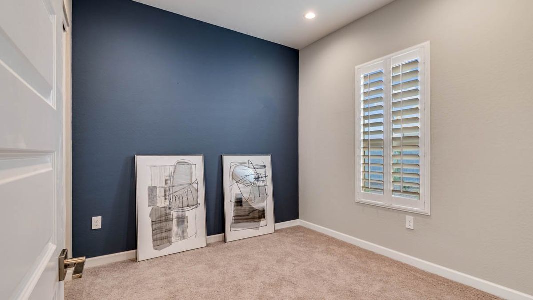 Spacious, unfurnished interior of a new home in The Ridge at Stone Butte, Phoenix (Image 21).