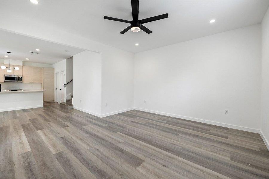 Spacious, unfurnished interior of a new home in , Lago Vista (Image 22).