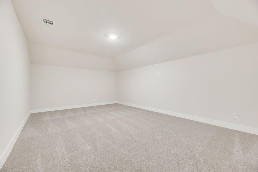 Spacious, unfurnished interior of a new home in Lake Forest, McKinney (Image 32). Spacious, unfurnished interior of a new home in Lake Forest, McKinney (Image 32).