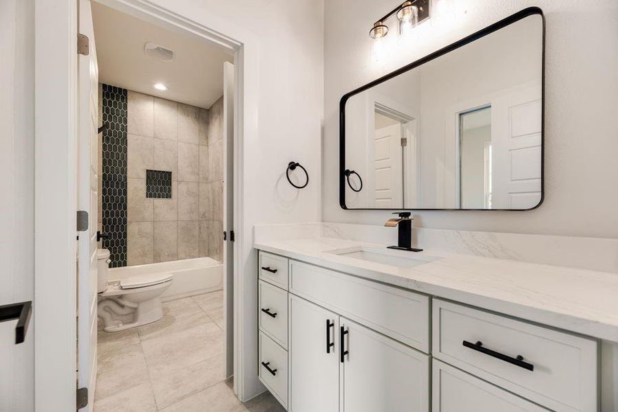 Furnished interior view inside a new home in , Dallas (Image 9).