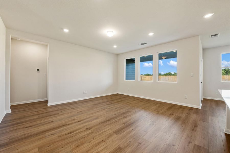 Representative images and renderings are for illustrative purposes. Actual structural options and design finishes of home may vary. Representative images and renderings are for illustrative purposes. Actual structural options and design finishes of home may vary.