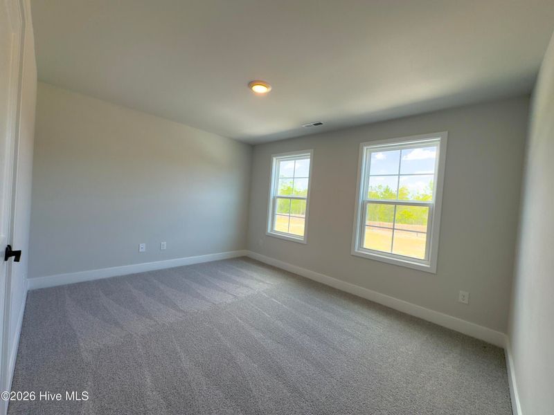 Spacious, unfurnished interior of a new home in Autumn Trail, Bolivia (Image 20).