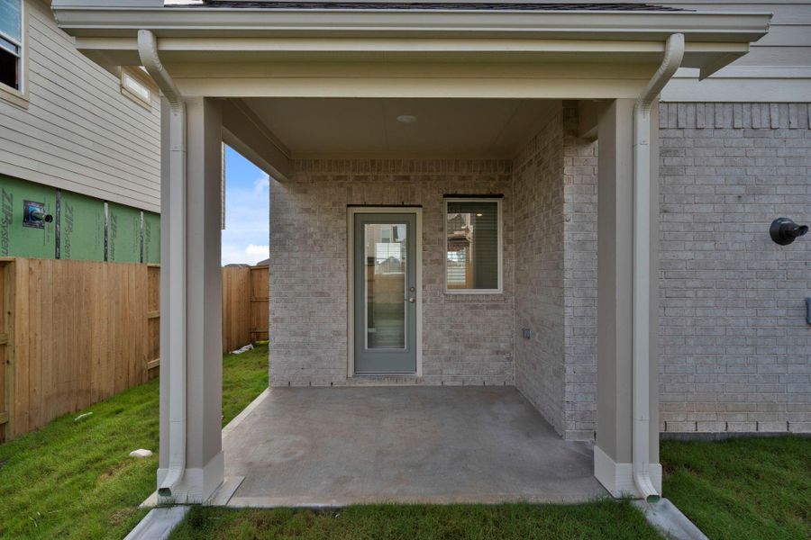 **Photos are representative of the floor plan and not of the actual home** **Photos are representative of the floor plan and not of the actual home**