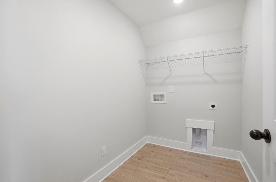 Spacious, unfurnished interior of a new home in Blythe Mill Townhomes, Waxhaw (Image 28). Spacious, unfurnished interior of a new home in Blythe Mill Townhomes, Waxhaw (Image 28).