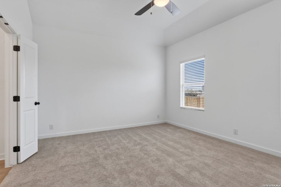 Spacious, unfurnished interior of a new home in , San Antonio (Image 22).