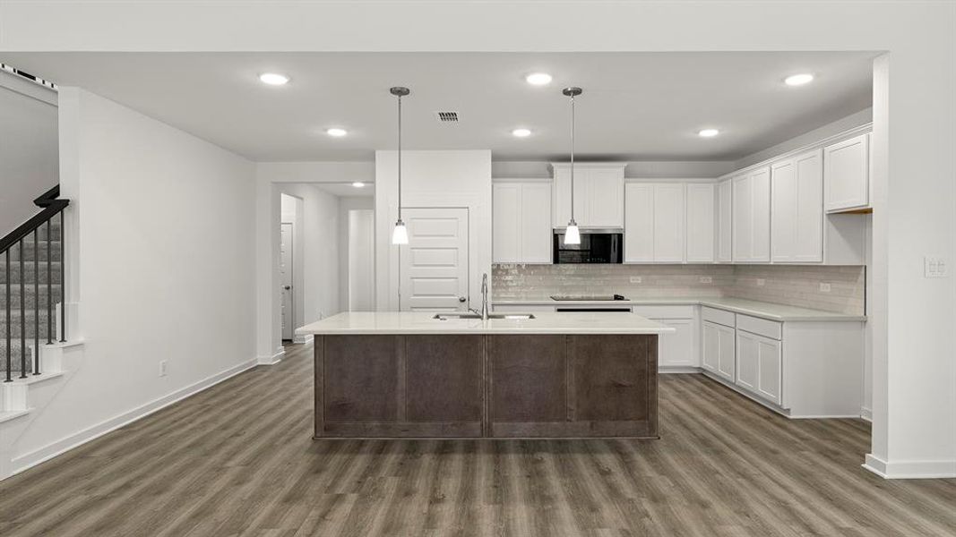 08. 1504 Edgeway - Kitchen 08. 1504 Edgeway - Kitchen