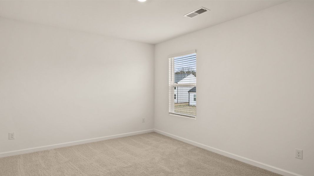 Spacious, unfurnished interior of a new home in Estates at Deer Hollow, Grovetown (Image 34).