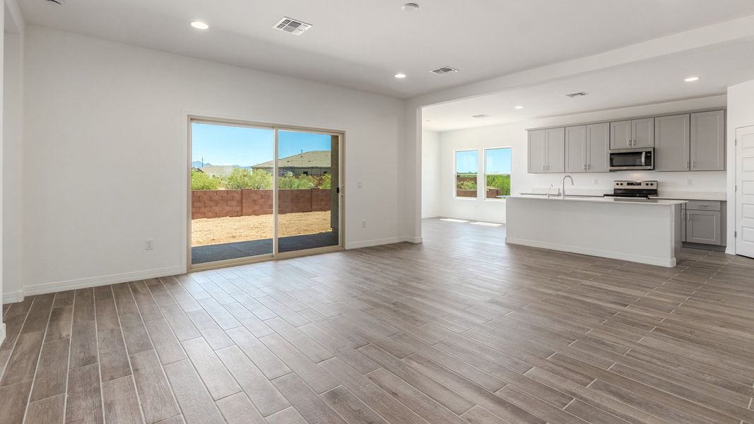 Representative unfurnished interior of a home built from the Catalina - Plan H50T4 by D.R. Horton in Sahuarita Acres, Sahuarita (Image 21).