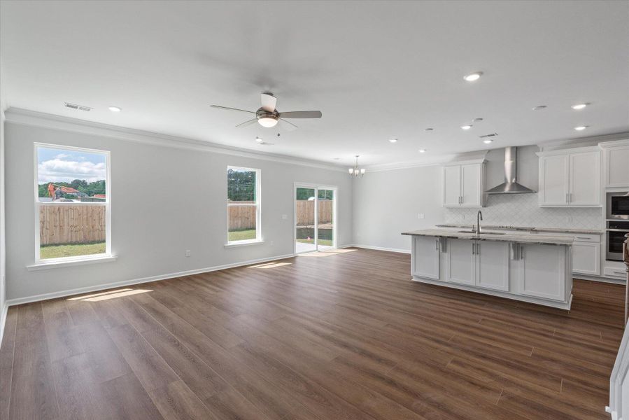 Spacious, unfurnished interior of a new home in Oakley Pointe, Moncks Corner (Image 27).