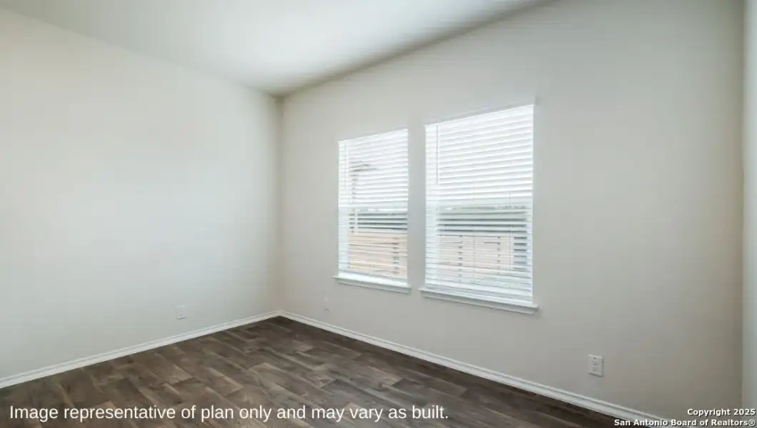 Spacious, unfurnished interior of a new home in Stonehill, San Antonio (Image 11).