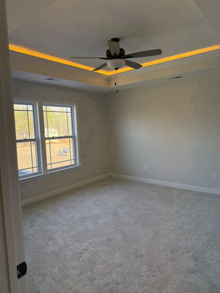 Spacious, unfurnished interior of a new home in Fall Creek, Inman (Image 8).
