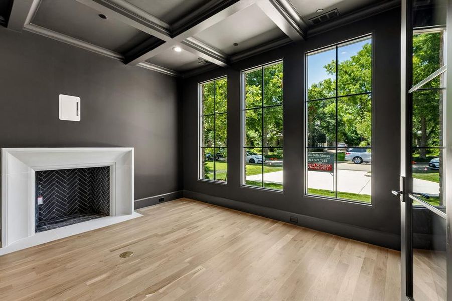 Spacious, unfurnished interior of a new home in , University Park (Image 18).