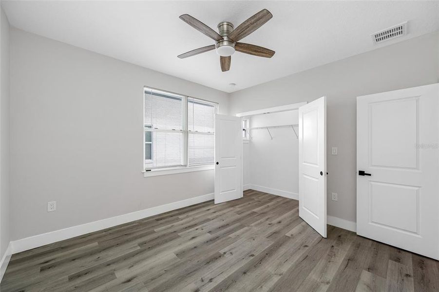 Spacious, unfurnished interior of a new home in , St. Petersburg (Image 32).