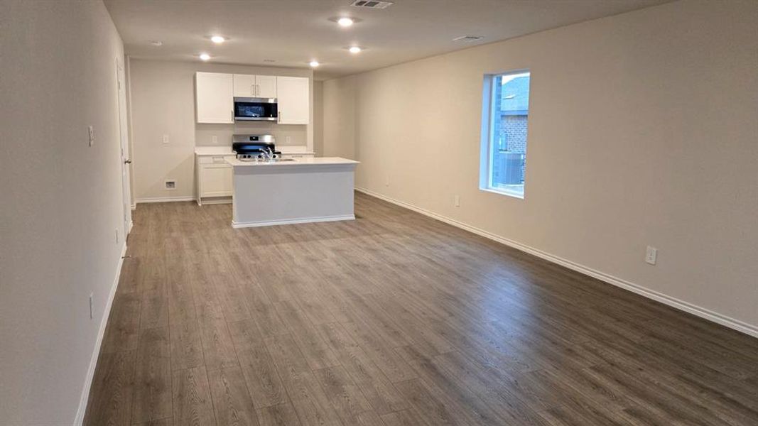 Spacious, unfurnished interior of a new home in Leonard Crossing, Leonard (Image 21). Spacious, unfurnished interior of a new home in Leonard Crossing, Leonard (Image 21).