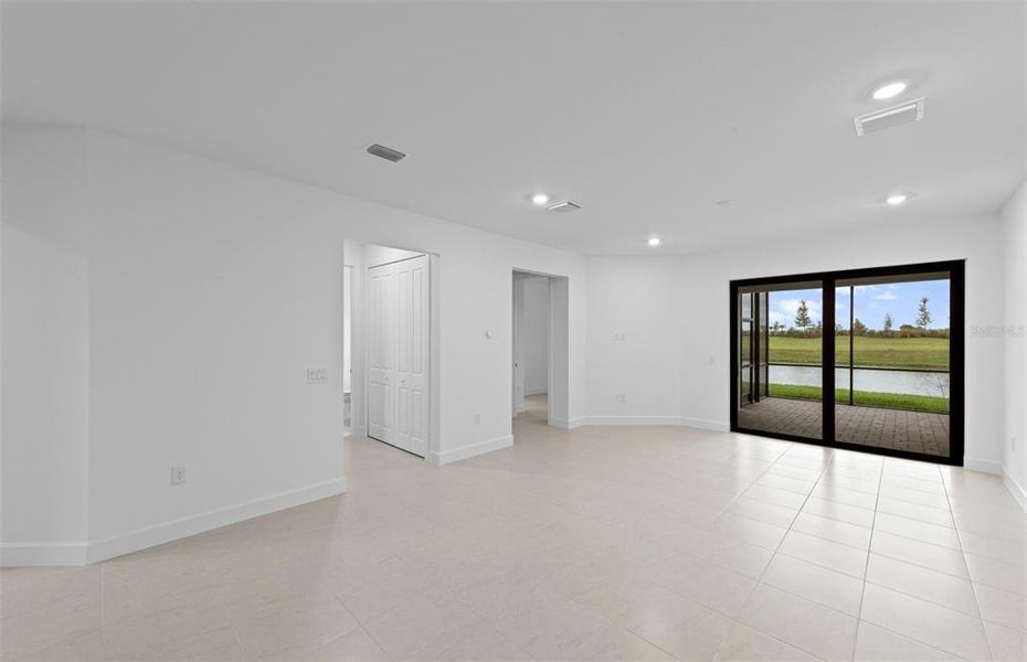 Spacious, unfurnished interior of a new home in Del Webb Catalina, Lakewood Ranch (Image 12). Spacious, unfurnished interior of a new home in Del Webb Catalina, Lakewood Ranch (Image 12).