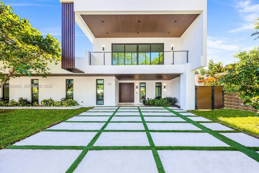 Exterior details and patio area of a home in , Miami (Image 26).