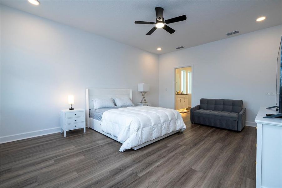 Furnished interior view inside a new home in , Apopka (Image 39).