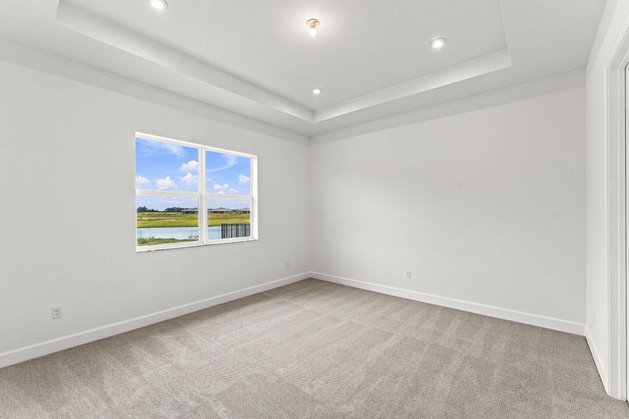 Spacious, unfurnished interior of a new home in Tradition, Port St. Lucie (Image 10).