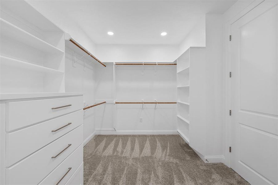 Spacious, unfurnished interior of a new home in , Woodway (Image 28). Spacious, unfurnished interior of a new home in , Woodway (Image 28).