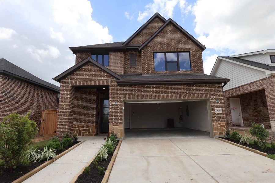 Welcome to The Kingsland by David Weekley Homes. **HOME ESTIMATED TO BE COMPLETE JUNE 2026** Welcome to The Kingsland by David Weekley Homes. **HOME ESTIMATED TO BE COMPLETE JUNE 2026**