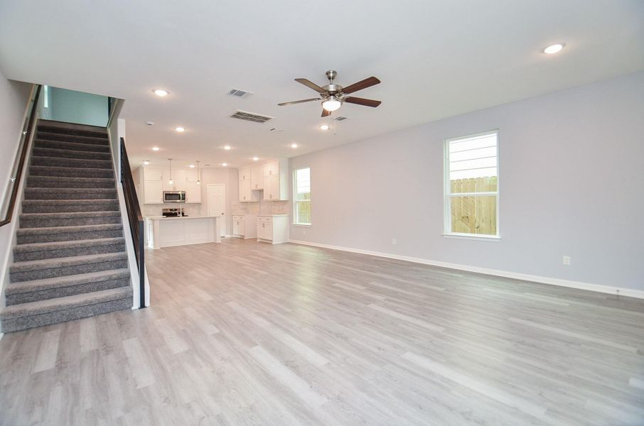 Spacious, unfurnished interior of a new home in , Houston (Image 39).