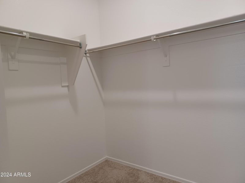 024 Walk In Closet