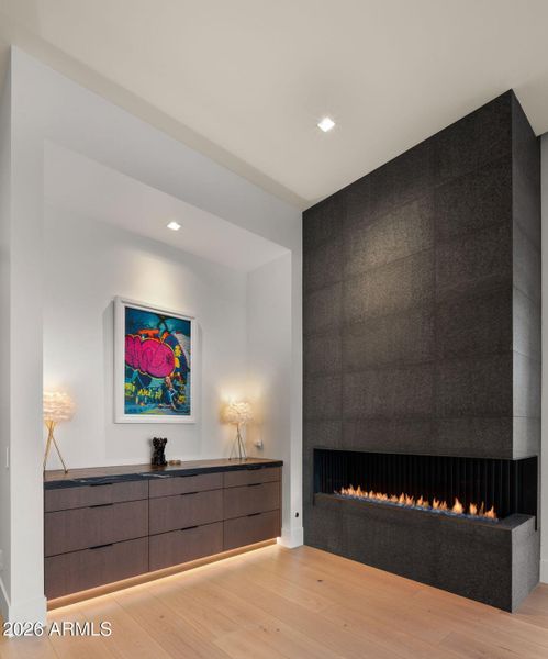 61-web-or-mls-Primary Bedroom6