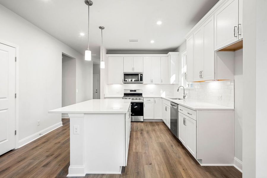 Furnished interior view inside a new home in Sun City Hilton Head, Bluffton (Image 6).