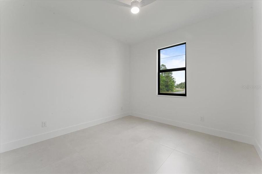 Spacious, unfurnished interior of a new home in , Lehigh Acres (Image 23).