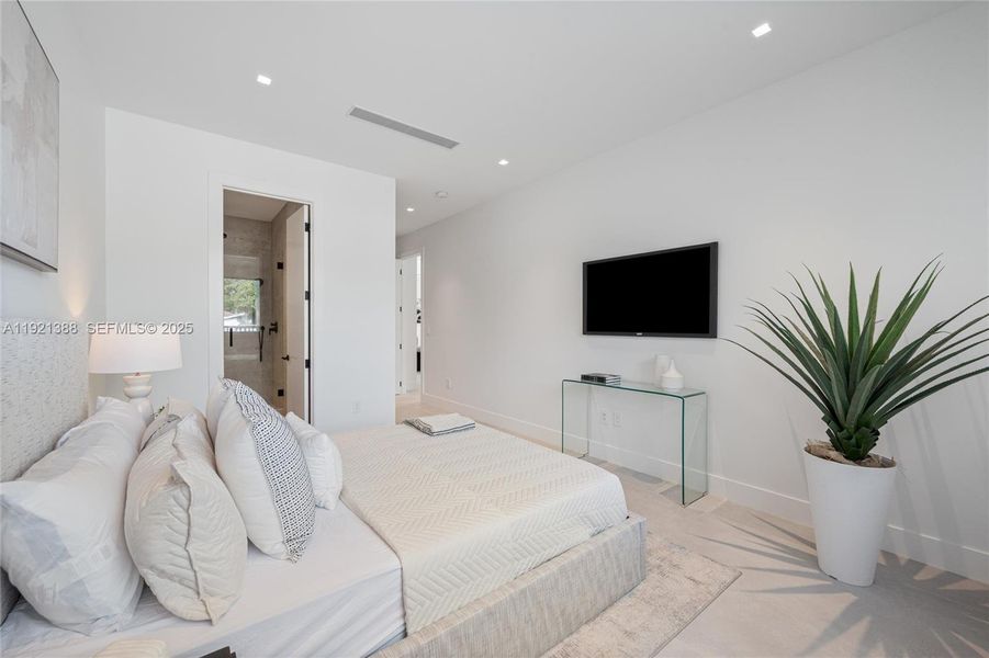 Furnished interior view inside a new home in , Miami (Image 19).
