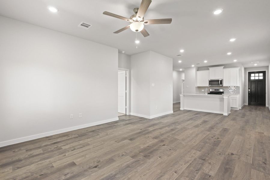 Spacious, unfurnished interior of a new home in River Ranch Trails, Dayton (Image 19). Spacious, unfurnished interior of a new home in River Ranch Trails, Dayton (Image 19).