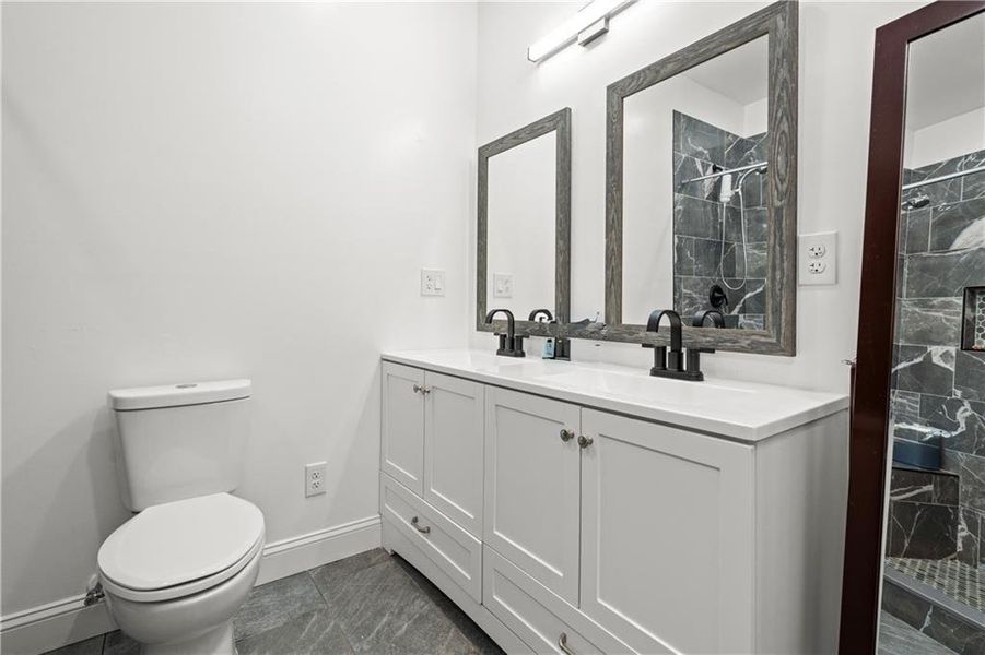 Furnished interior view inside a new home in , Carrollton (Image 7).