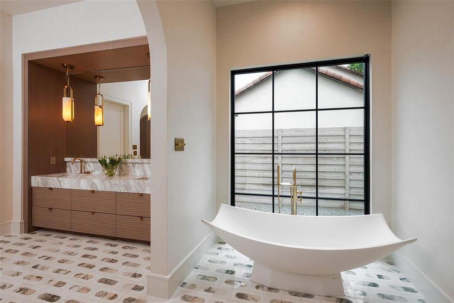 Furnished interior view inside a new home in , Dallas (Image 18). Furnished interior view inside a new home in , Dallas (Image 18).