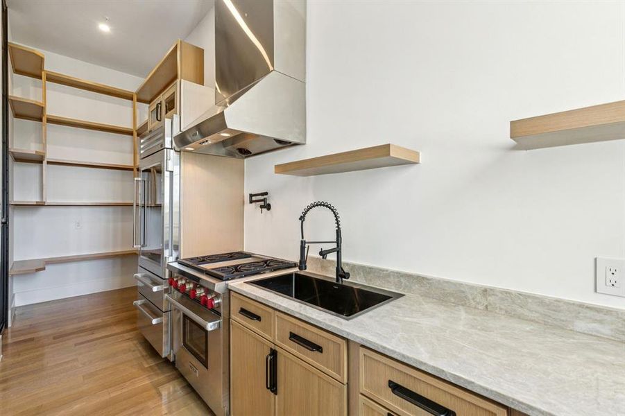 Furnished interior view inside a new home in , Bartonville (Image 17).