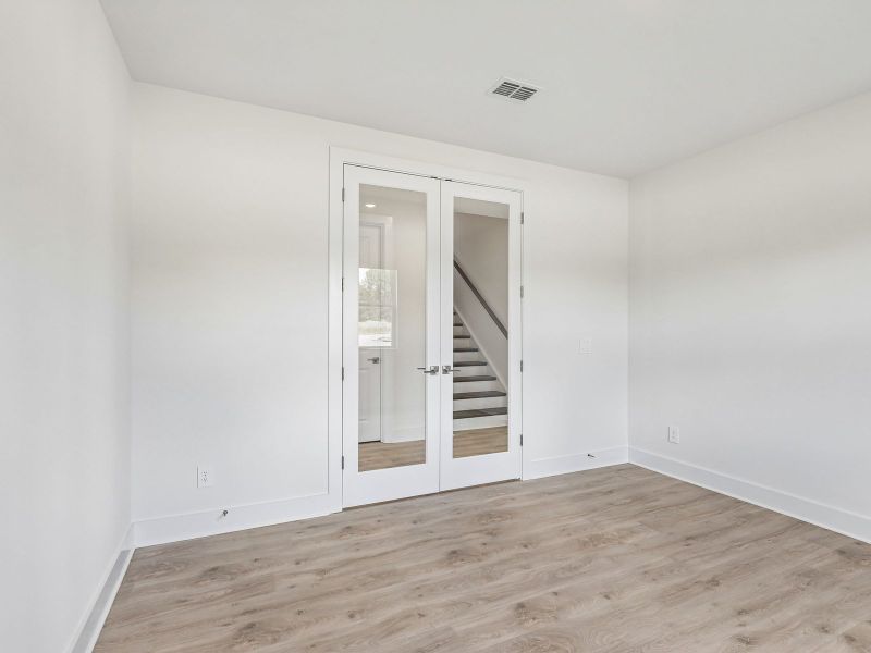 Spacious, unfurnished interior of a new home in Station Hill - Estate Series, Franklin (Image 13). Spacious, unfurnished interior of a new home in Station Hill - Estate Series, Franklin (Image 13).