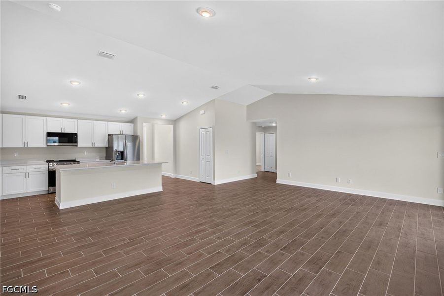 Spacious, unfurnished interior of a new home in Cape Coral, Cape Coral (Image 18). Spacious, unfurnished interior of a new home in Cape Coral, Cape Coral (Image 18).