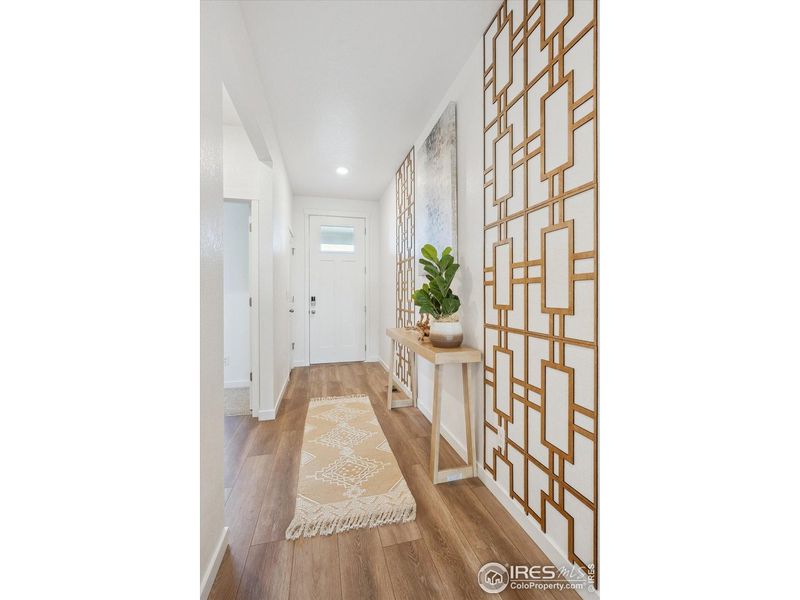 Spacious, unfurnished interior of a new home in Lakeside Canyon, Mead (Image 19).