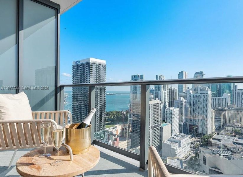 Condo located in Miami, FL showcasing its design and architecture (Image 10). Condo located in Miami, FL showcasing its design and architecture (Image 10).