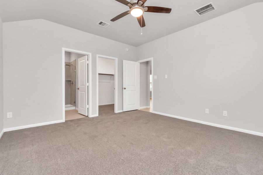Spacious, unfurnished interior of a new home in Montgomery Ridge: Landmark Collection, Montgomery (Image 11). Spacious, unfurnished interior of a new home in Montgomery Ridge: Landmark Collection, Montgomery (Image 11).