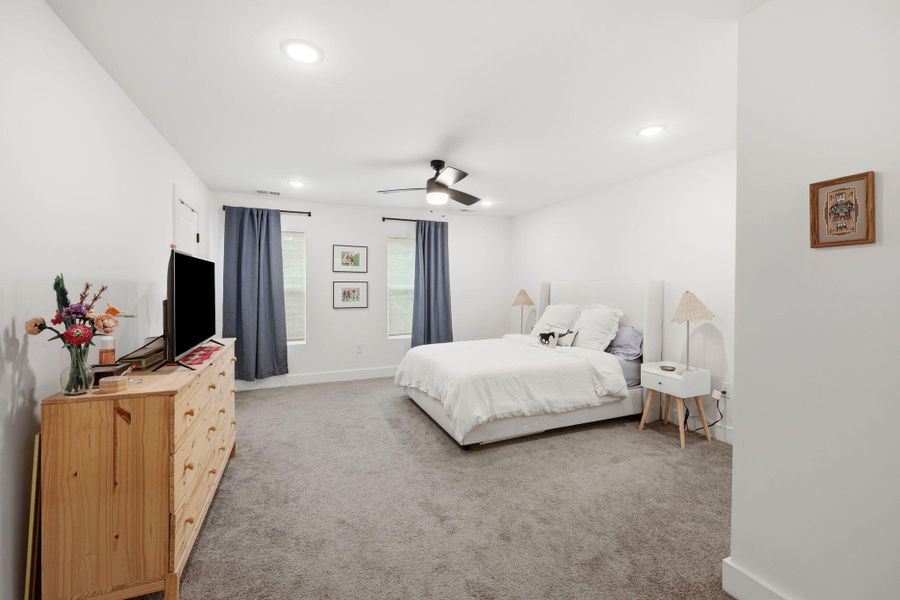 Furnished interior view inside a new home in , North Charleston (Image 13).