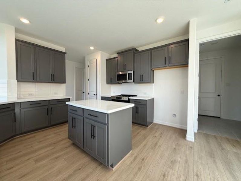 Furnished interior view inside a new home in Blue Heron Estates, Mont Belvieu (Image 6).