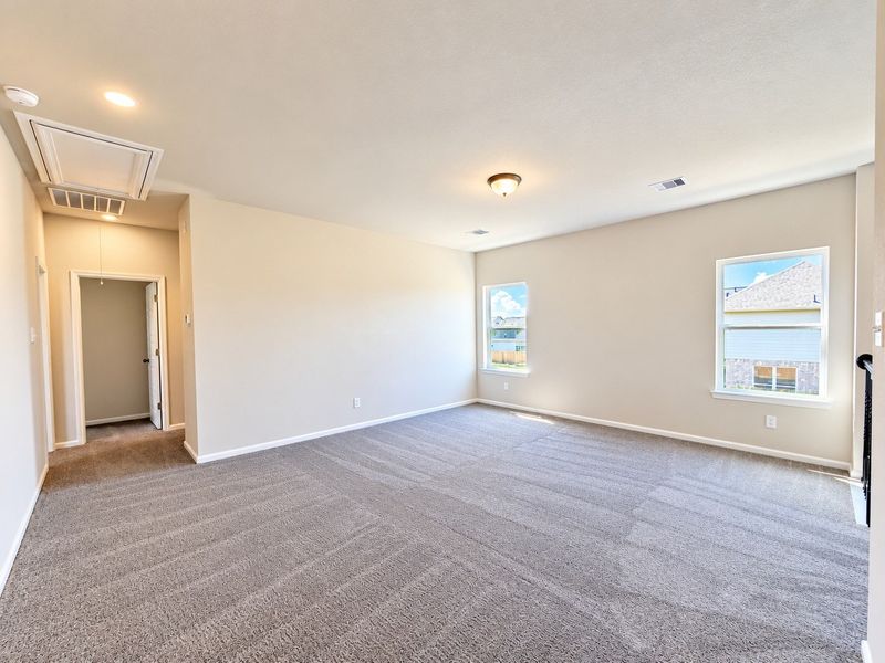 Spacious, unfurnished interior of a new home in Trails at Woodhaven Lakes, La Marque (Image 14). Spacious, unfurnished interior of a new home in Trails at Woodhaven Lakes, La Marque (Image 14).