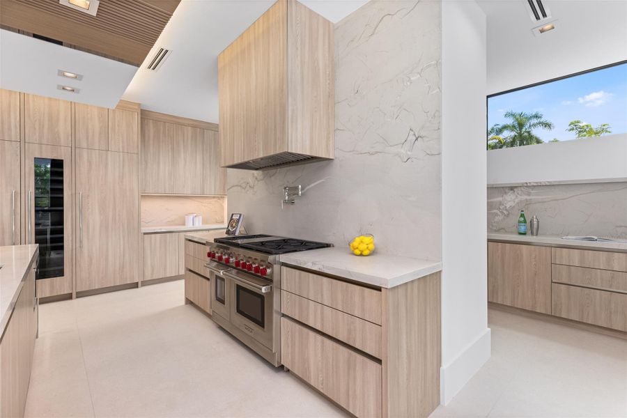 Furnished interior view inside a new home in , Fort Lauderdale (Image 34).