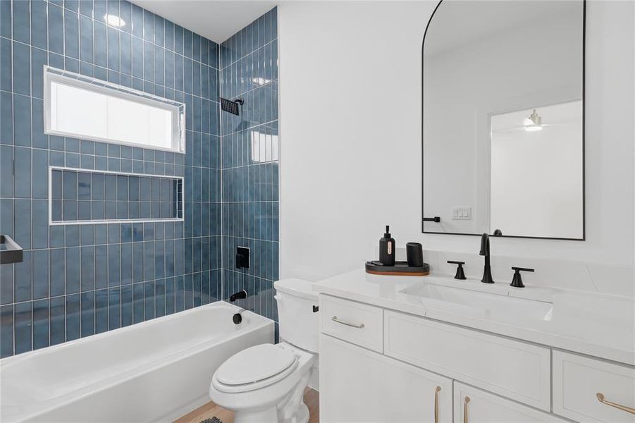 Furnished interior view inside a new home in , Dallas (Image 13).