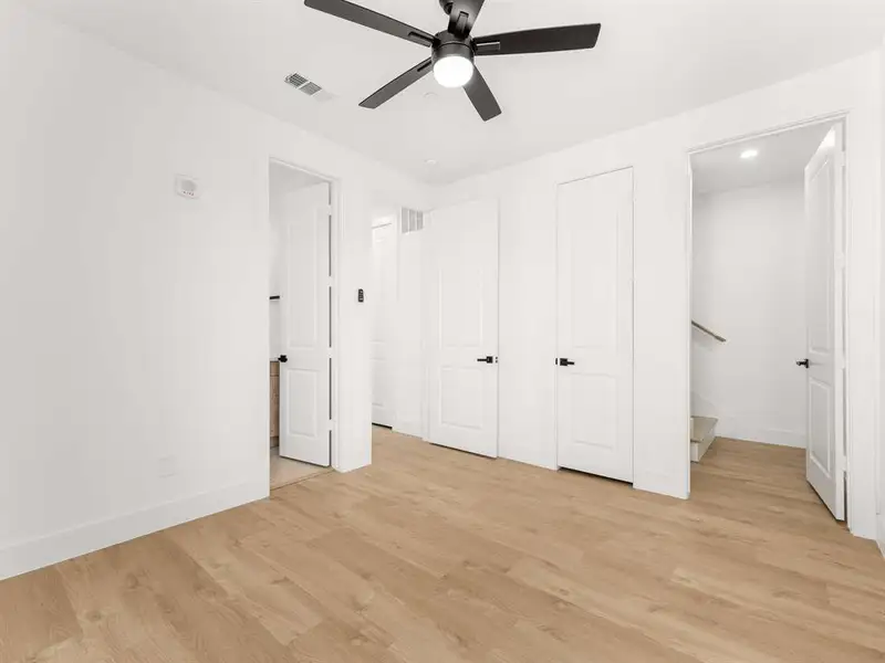 Spacious, unfurnished interior of a new home in , Dallas (Image 22).